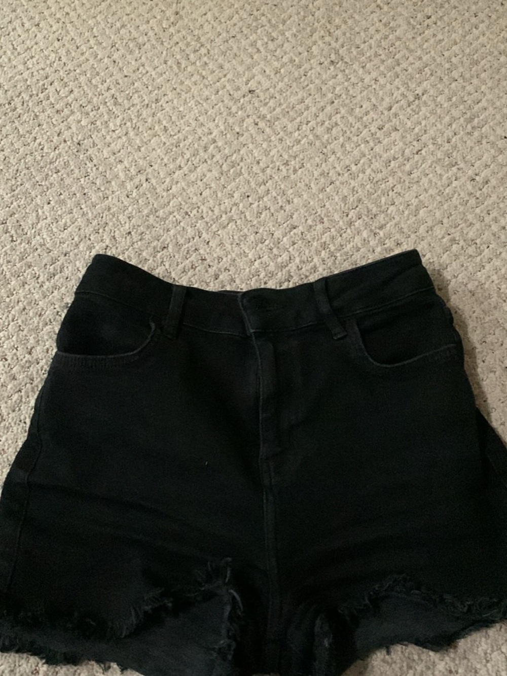 FITJEANS High-Rise Black Denim Shorts with Raw Hem
